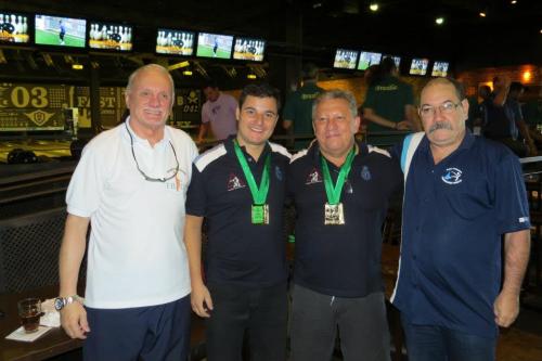 Ao centro, Daniel Murta & Renato Castellões, dupla 3.º lugar da 1.ª divisão