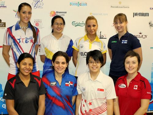 (em cima, e-d) Danielle McEwan, Maria Lourdes Arles, Luminita Farkas Bucin, e Roosa Lundén (embaixo, e-d) Thashaina Seraus, Aumi Guerra, Cherie Tan, Caroline Lagrange