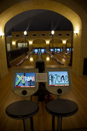 bowling_church1